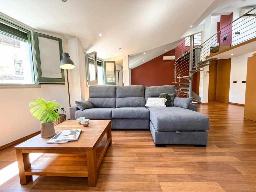 Apartmán Loft Cort Reial Atico In The Heart Of The Old Town Girona Exteriér fotografie